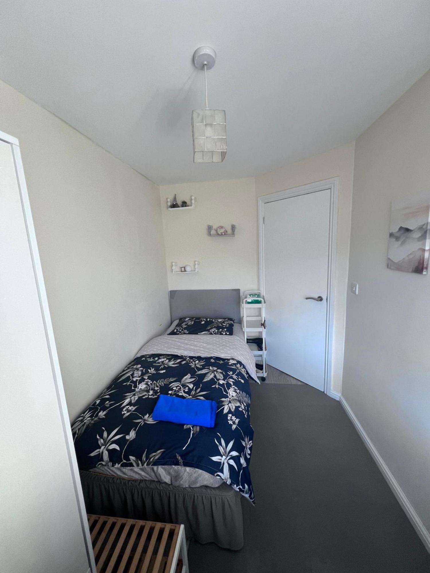 Excel Single Room - 5Mins To Excel & 10Mins To Canary Wharf ロンドン エクステリア 写真